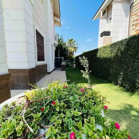 Golf Residance'da Ozel Havuzlu Jakuzili Vlla * Belek