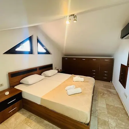 Golf Residance'da Ozel Havuzlu Jakuzili Vlla Vila