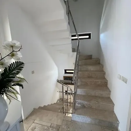 Golf Residance'da Ozel Havuzlu Jakuzili Vlla * Belek