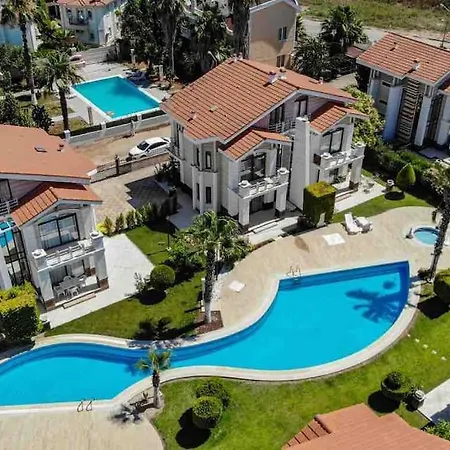 Golf Residance'da Ozel Havuzlu Jakuzili Vlla * Belek