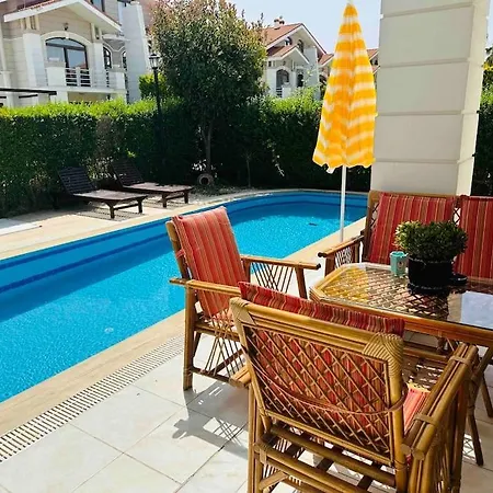 Golf Residance'da Ozel Havuzlu Jakuzili Vlla