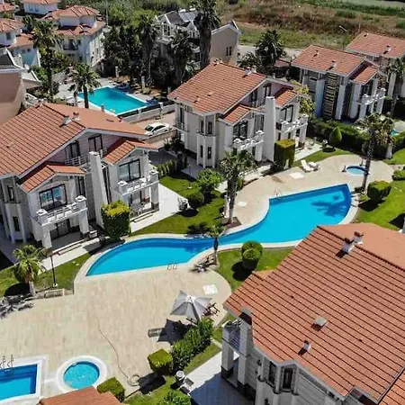 Golf Residance'da Ozel Havuzlu Jakuzili Vlla *