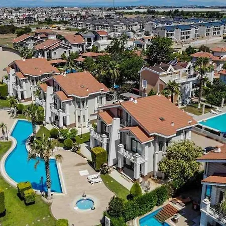 Vila Golf Residance'da Ozel Havuzlu Jakuzili Vlla