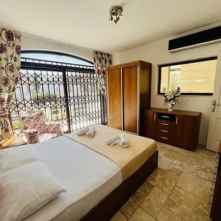 Vila Golf Residance'da Ozel Havuzlu Jakuzili Vlla Belek